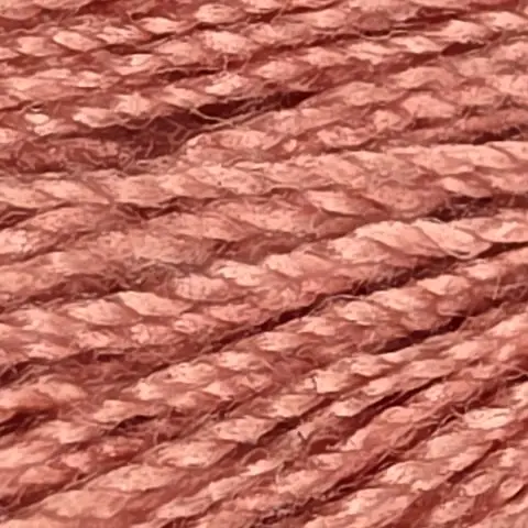 Color 105, hilo rojo claro de Hilos Terry